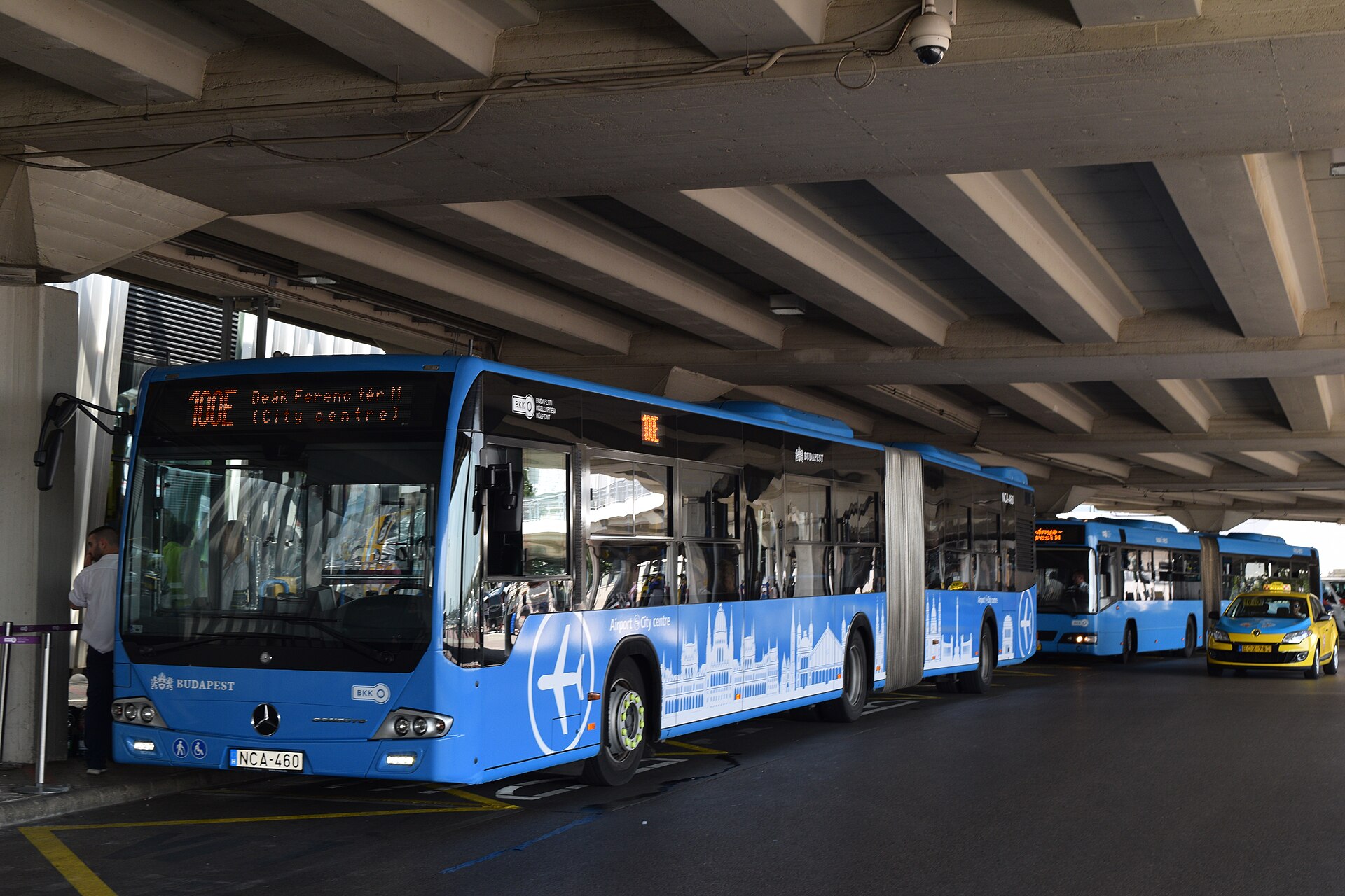 Flygbussen 100E vid Budapests flygplats